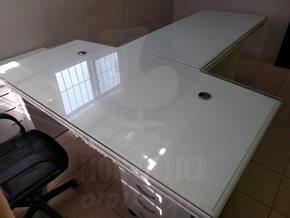 שולחן לבן טי 2