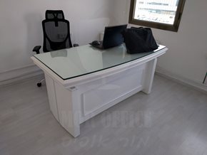 שולחן מנהל מפואר לבן מעוצב